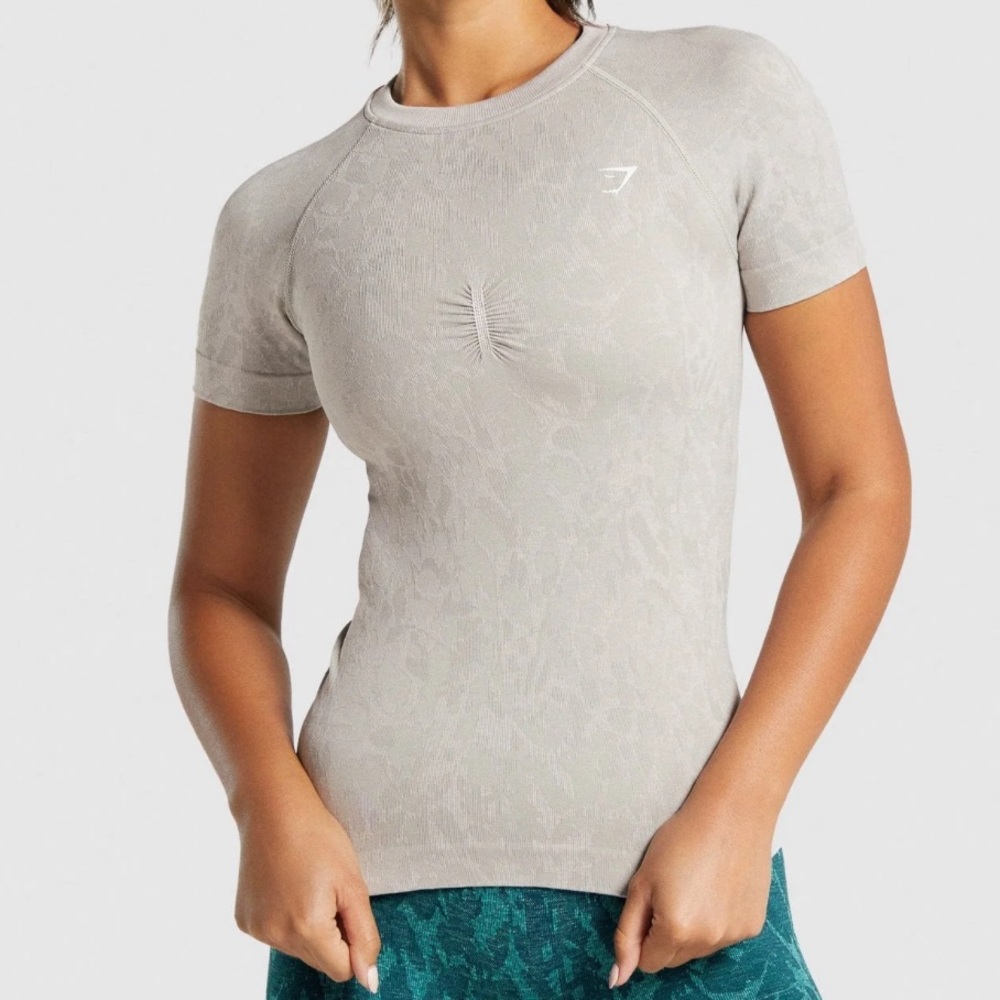 Gymshark Adapt Animal Seamless T-Shirt - Butterfly | Grey - Large